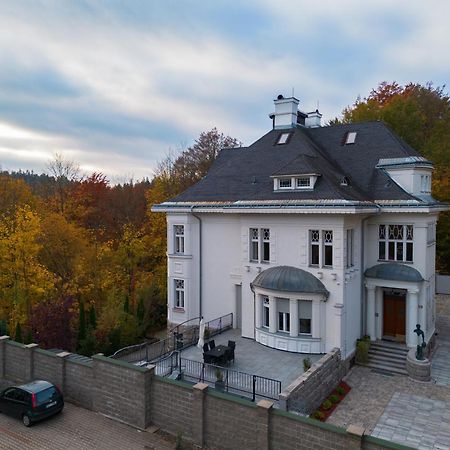 Ertlova Vila Jablonec nad Nisou Luaran gambar