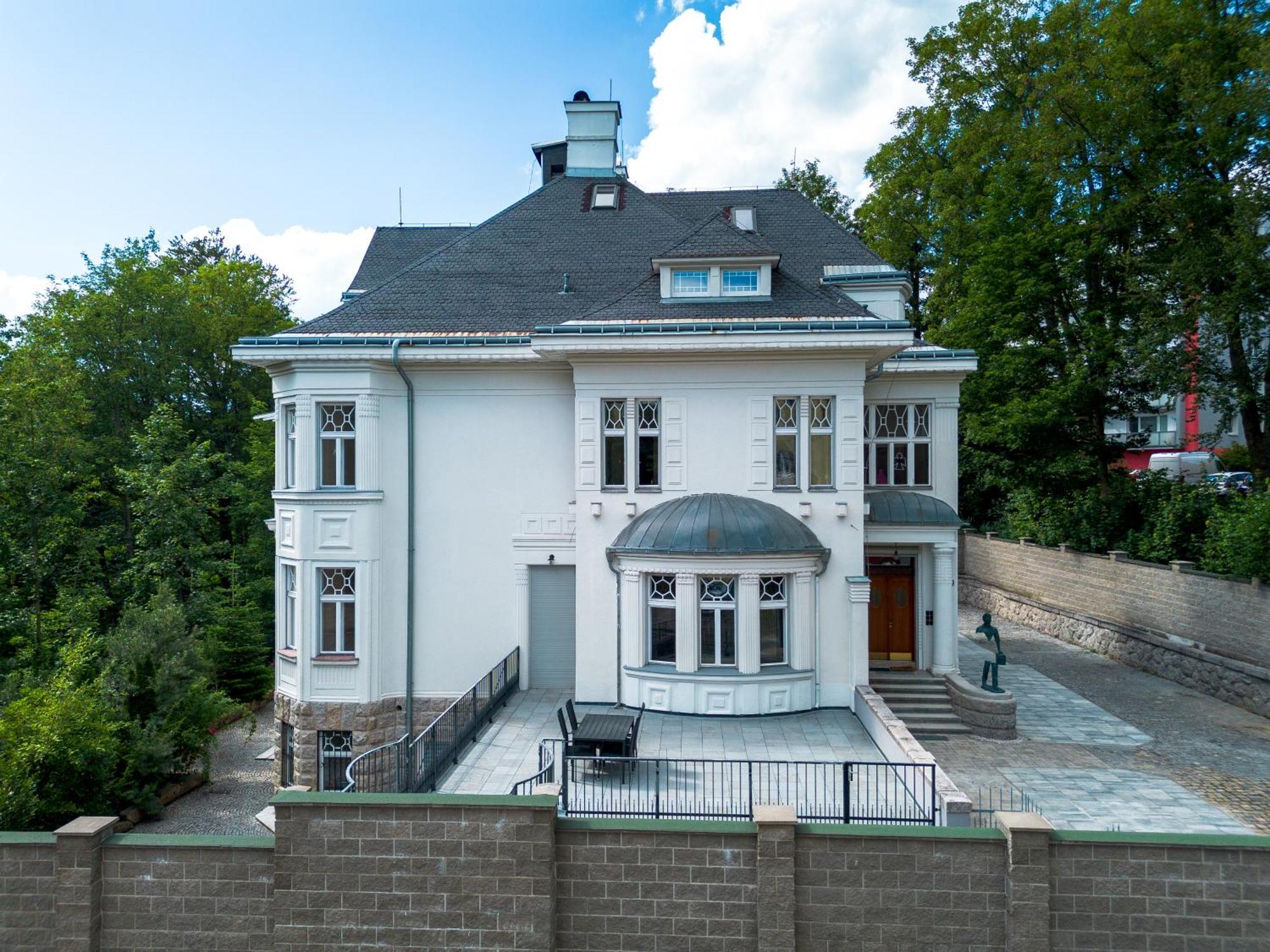 Ertlova Vila Jablonec nad Nisou Luaran gambar