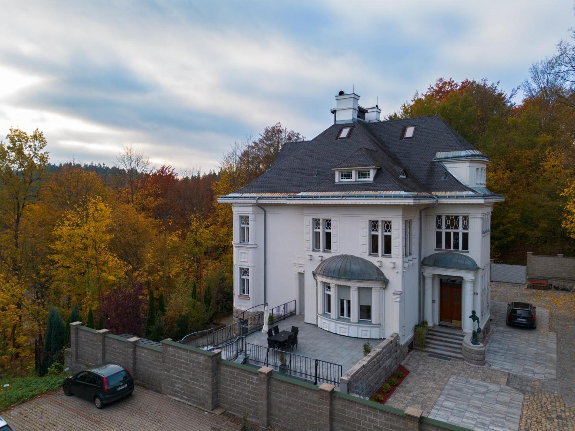 Ertlova Vila Jablonec nad Nisou Luaran gambar